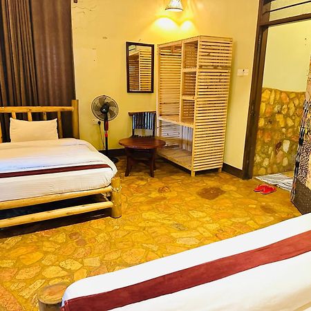 Afro Smile Hotel & Guest House Jinja Exteriér fotografie