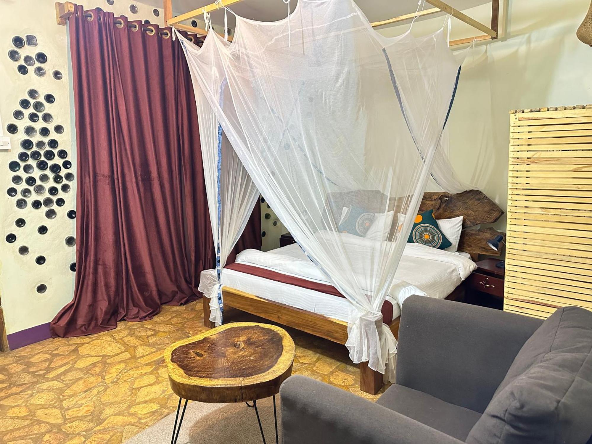 Afro Smile Hotel & Guest House Jinja Exteriér fotografie