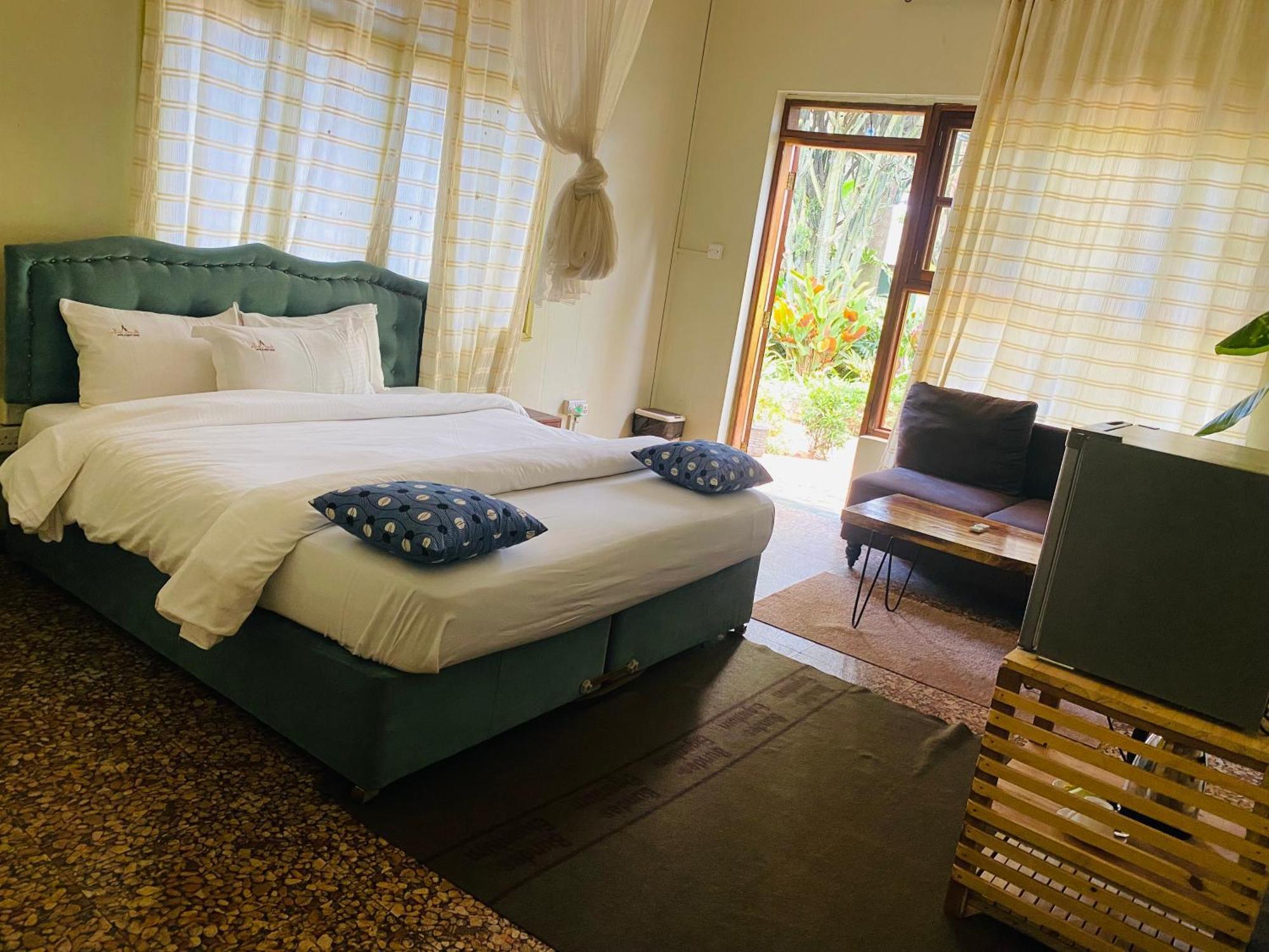 Afro Smile Hotel & Guest House Jinja Exteriér fotografie