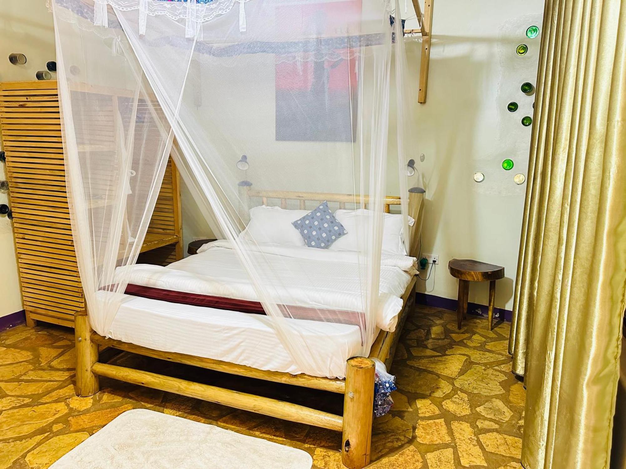 Afro Smile Hotel & Guest House Jinja Exteriér fotografie
