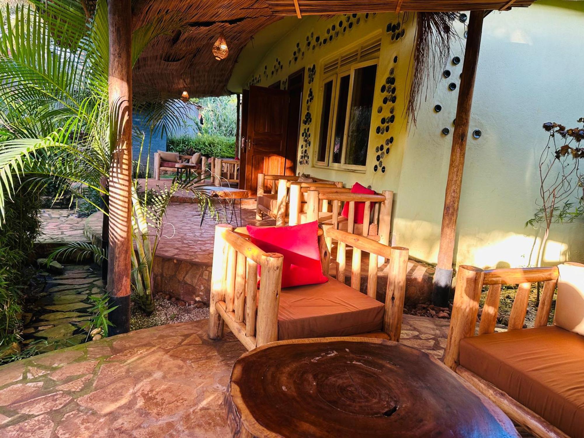 Afro Smile Hotel & Guest House Jinja Exteriér fotografie