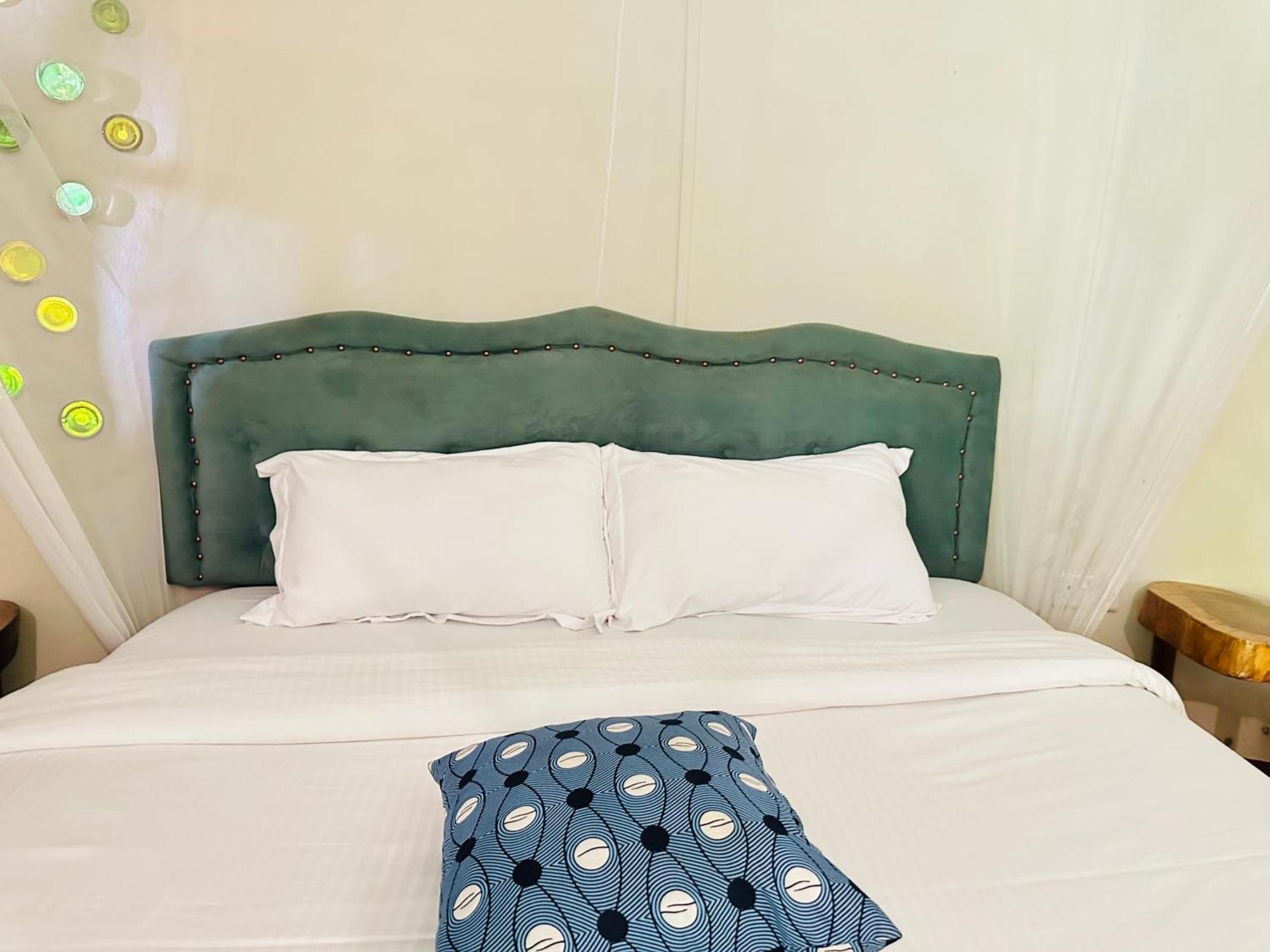 Afro Smile Hotel & Guest House Jinja Exteriér fotografie