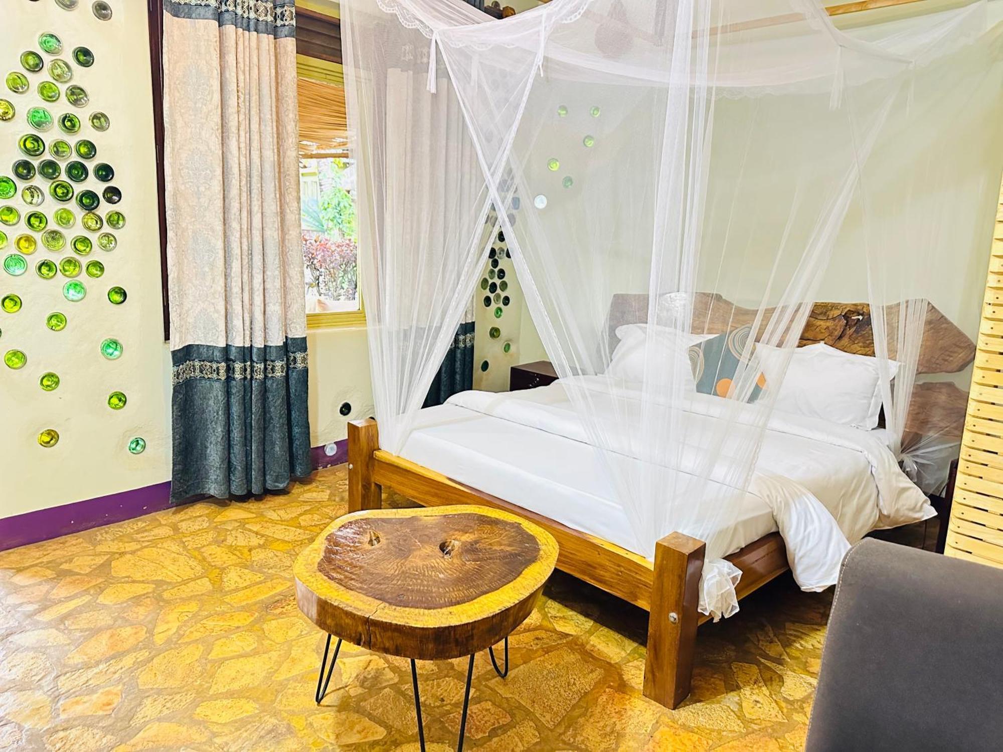 Afro Smile Hotel & Guest House Jinja Exteriér fotografie