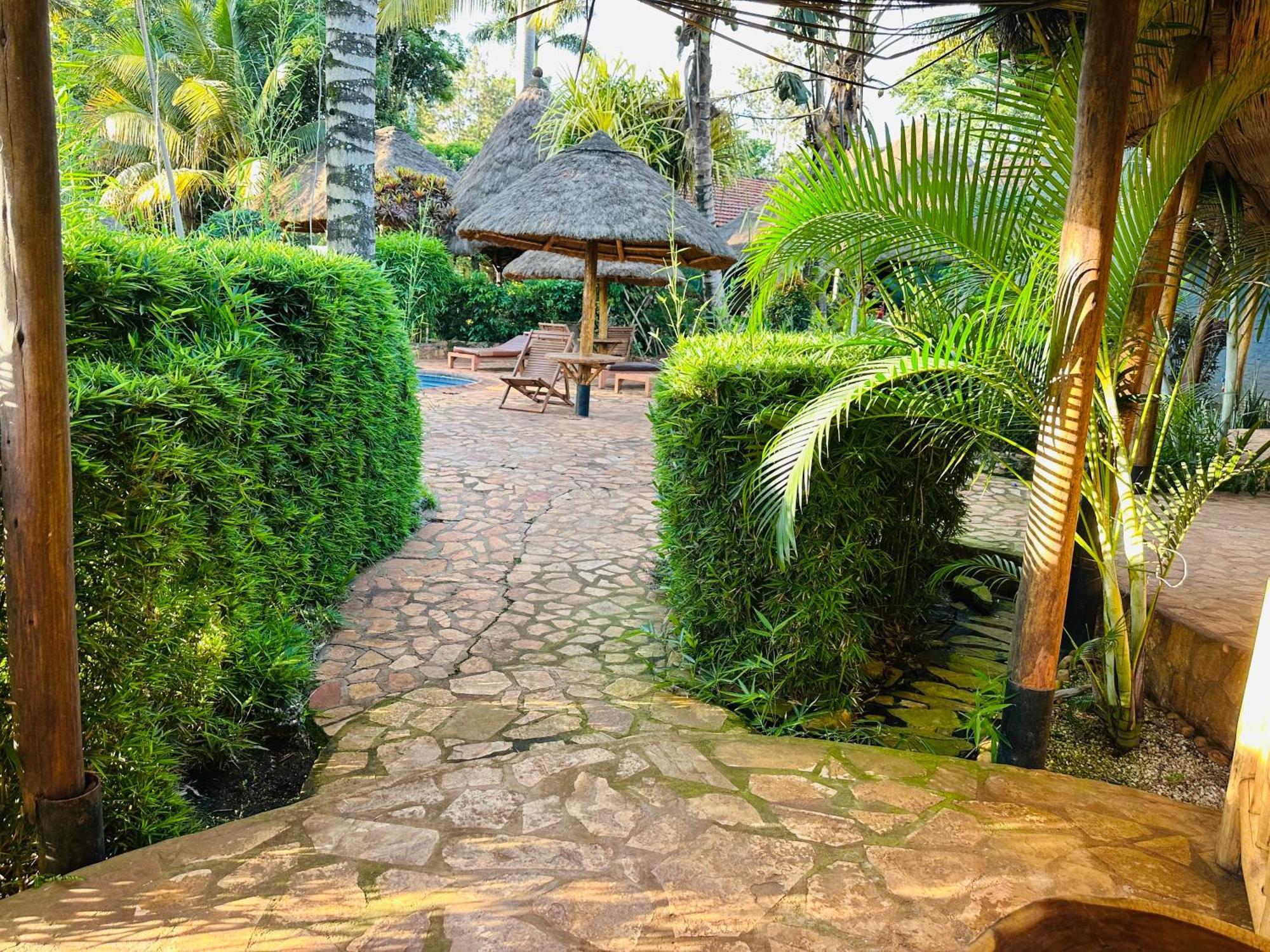 Afro Smile Hotel & Guest House Jinja Exteriér fotografie
